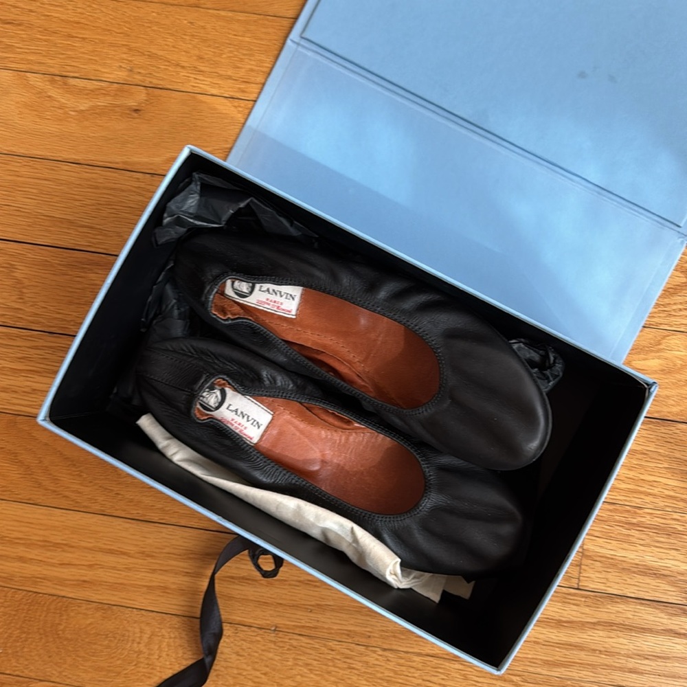 Lanvin black leather ballet flats size 39.5